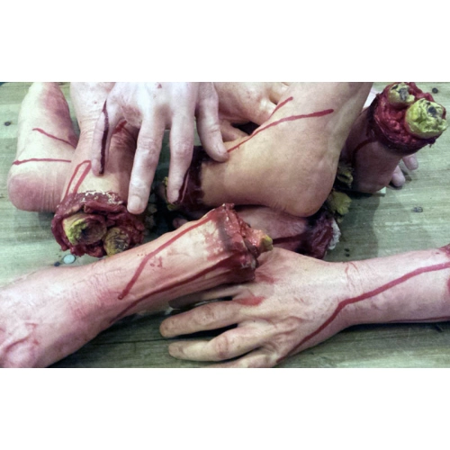 sztuczna rana - ODERWANA STOPA